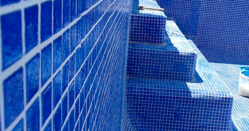 instalacion-y-reparacion-de-gresites-para-piscinas-en-madrid-reparacion-piscinas-madrid SUSTITUCION Y REPARACION DE GRESITES